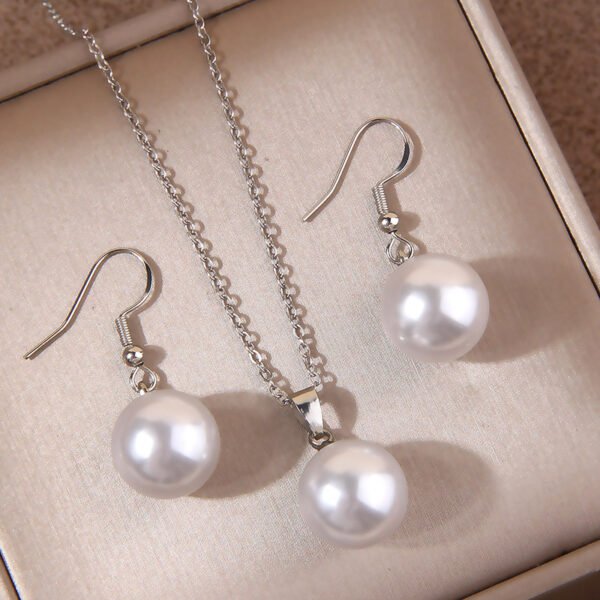 Pearl set