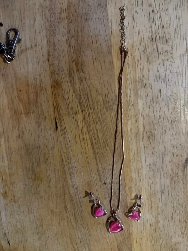 NECKLACE AND EARRINGS