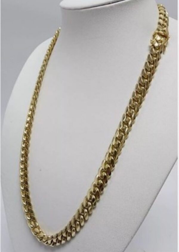 23 INCH YELLOW GOLD PLATED STAINLESS STEEL BOX STYLE CURB LINK NECKLASE WIDTH 5.7 MM WEIGHT 75.4 G